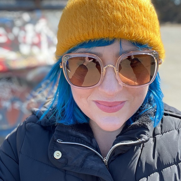 Meet your Posher, Alison - Picture 2 of 8